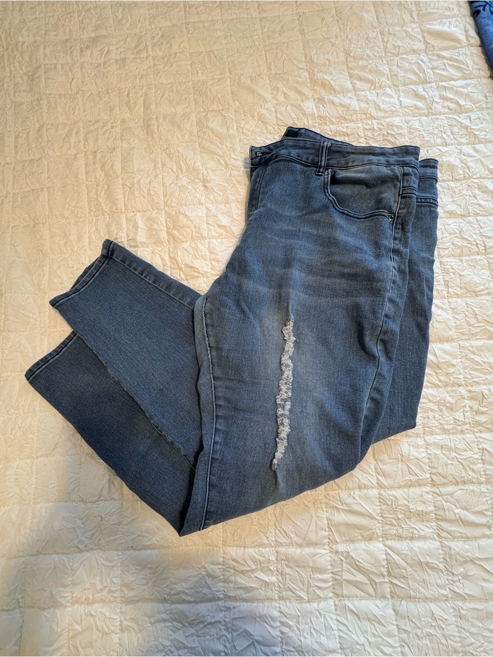 Women's Dark Blue Distressed Skinny Jeans